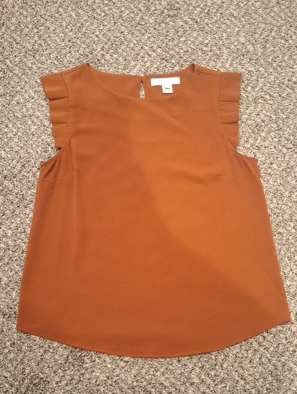 Women’s Rust Sleeveless Ruffle Shell Top